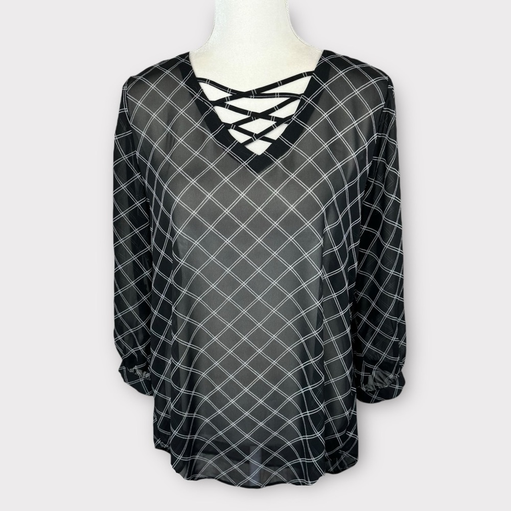 Maurices black & white strappy tunic top blouse M diamond pattern career office